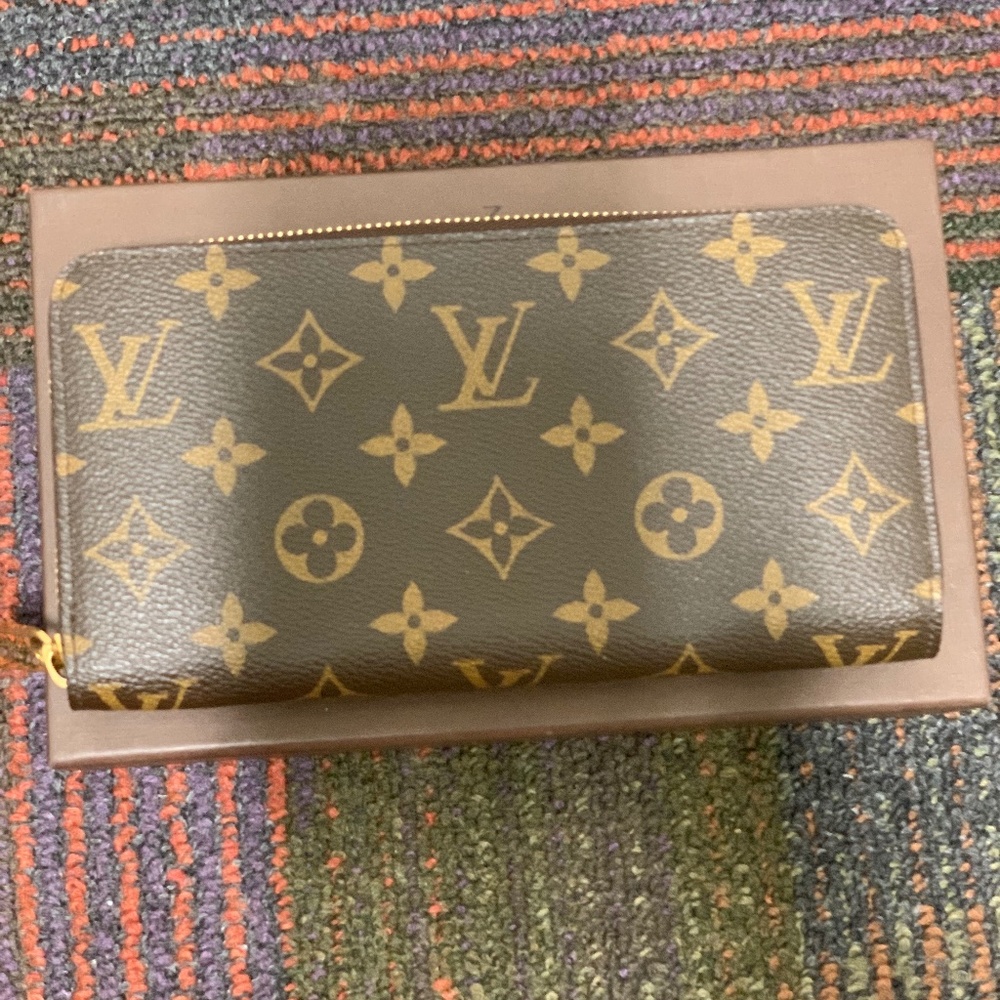 Louis Vuitton Zippy Wallet Monogram Brown